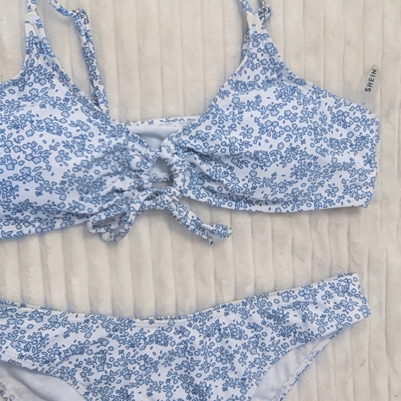 SHIEN  Two Piece Swimsuit - Picture 5 of 9